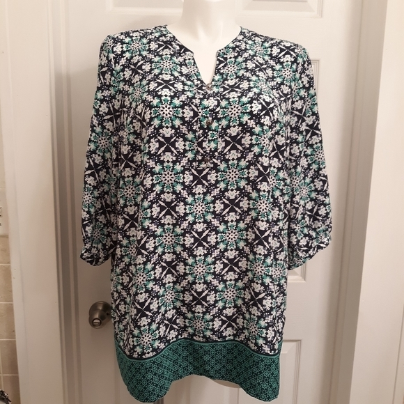 CJ Banks Tops - Cj banks top.  Plus size 1x